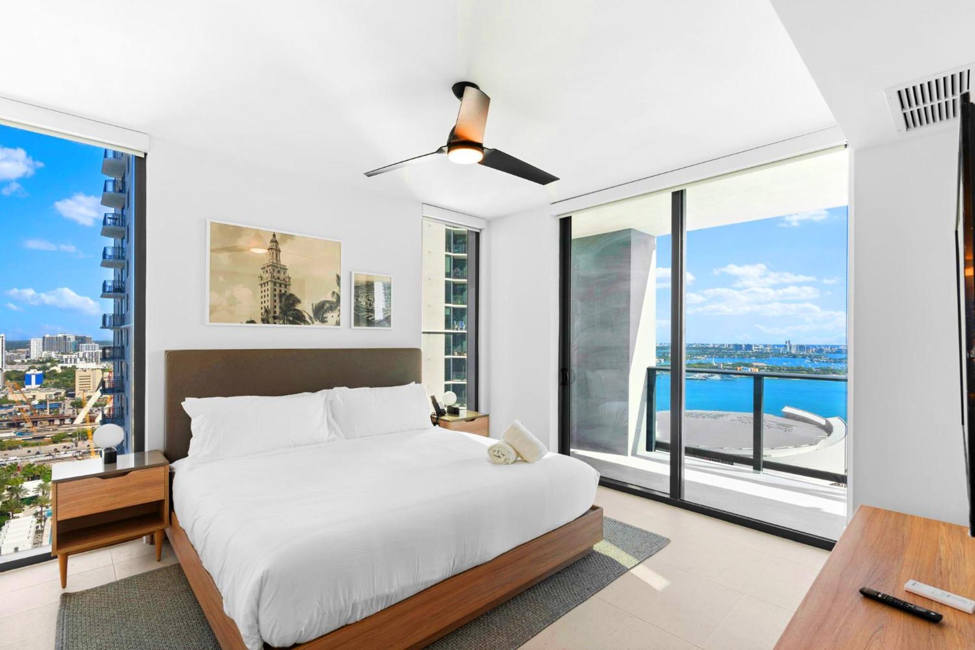 Prime Location By Kaseya Center With Direct Views Apartamento Miami