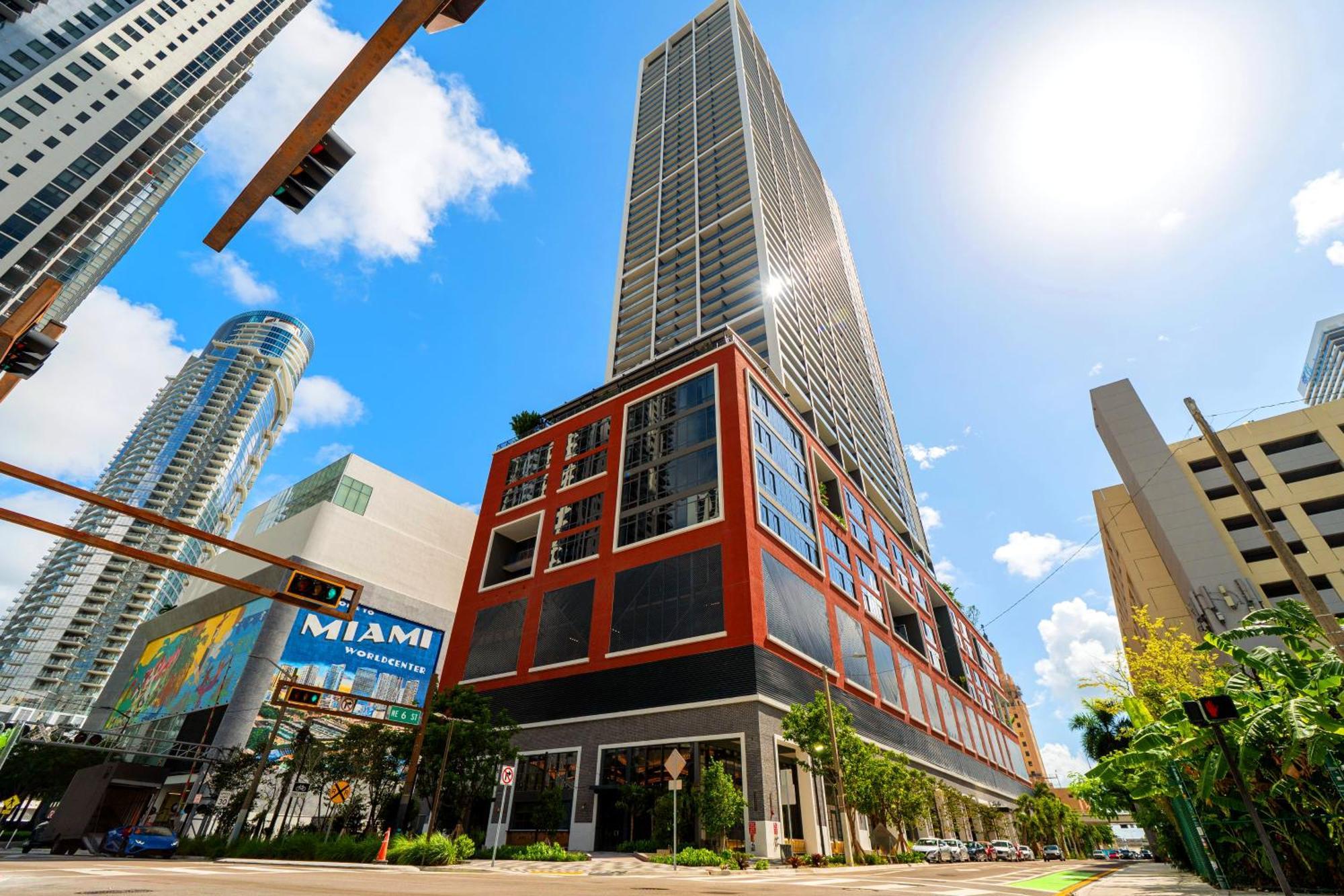 Prime Location By Kaseya Center With Direct Views Apartamento