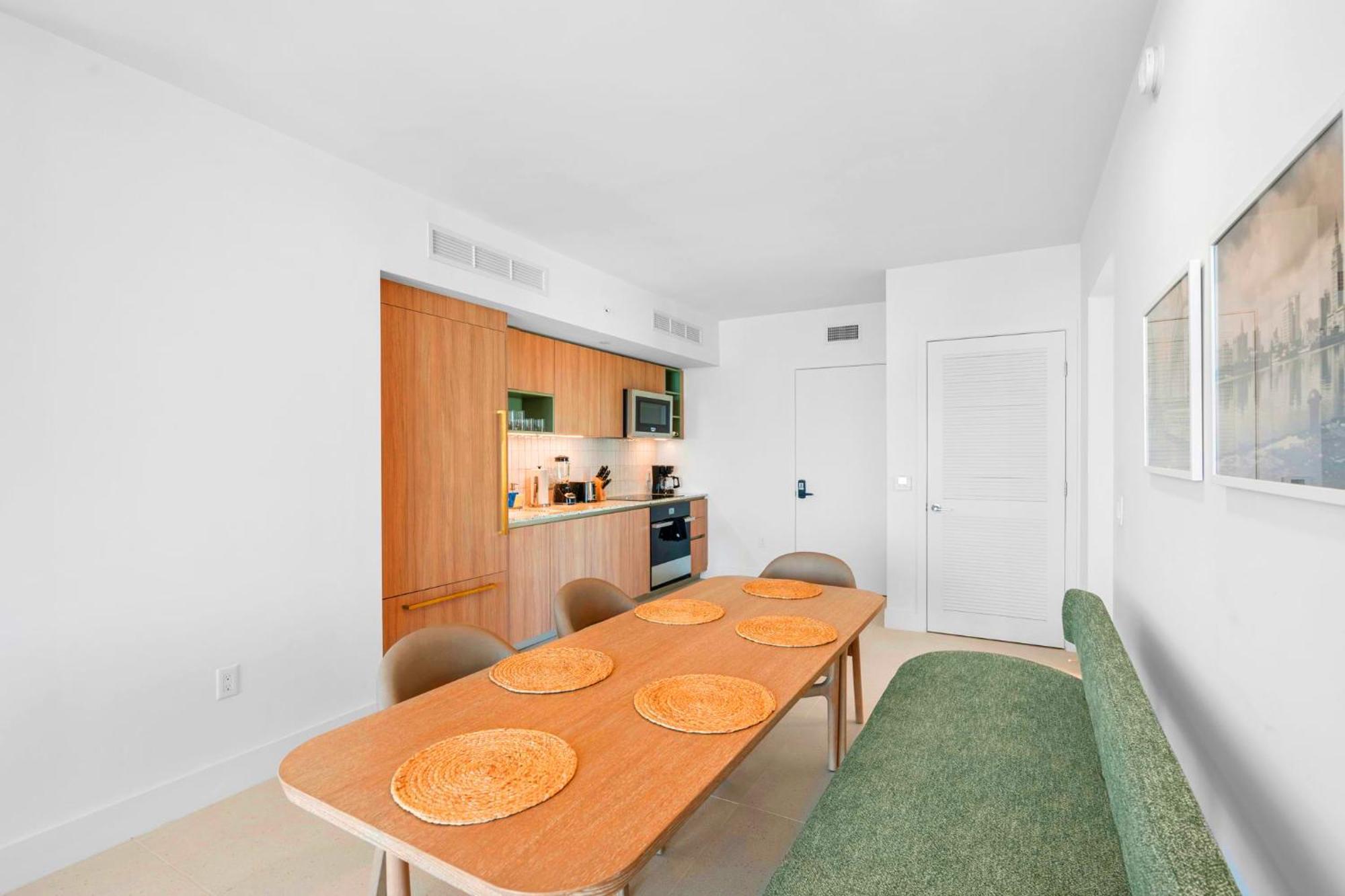 Prime Location By Kaseya Center With Direct Views Miami