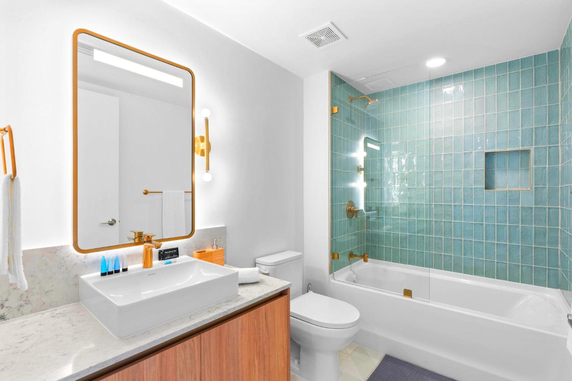 Prime Location By Kaseya Center With Direct Views *